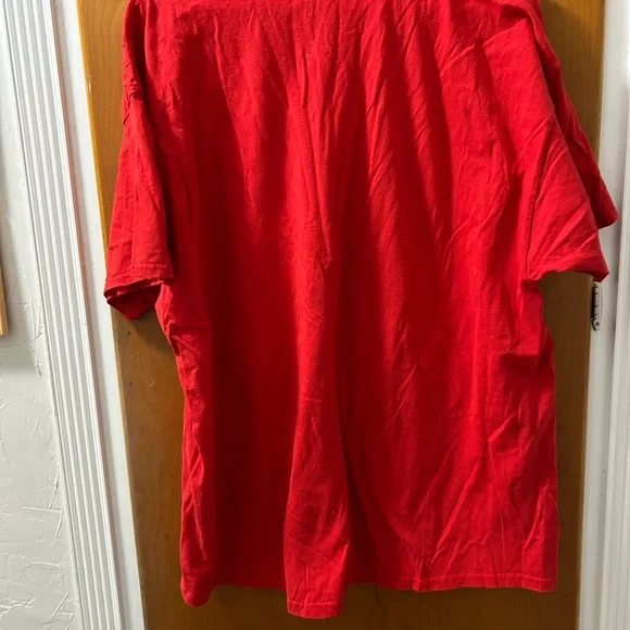 Disneyland Red Holiday Graphic Tee - Picture 5 of 5